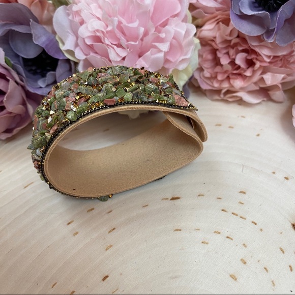 Crystal and Stone Leather Cuff Bracelet - Picture 5 of 6